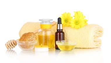 yağlar ve üzerinde beyaz izole bal kokulu bal spa