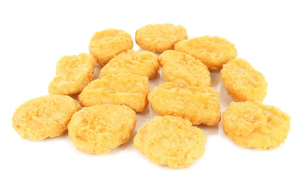 Nuggets de frango frito isolado em branco — Fotografia de Stock