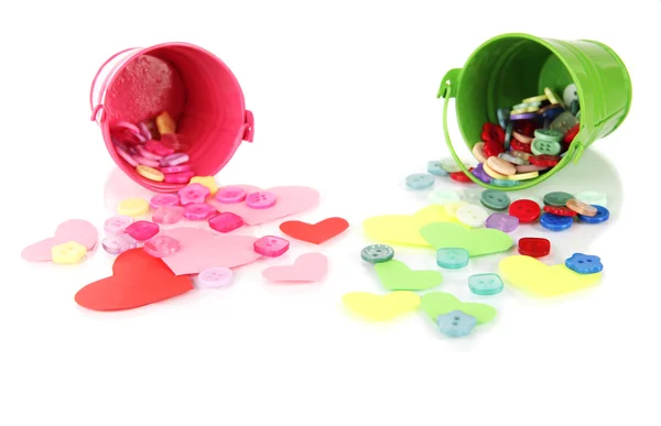 Botones coloridos esparcidos de cubos aislados en blanco — Foto de Stock