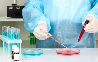 bilim adamı iletken araştırma laboratuvarında yakın çekim