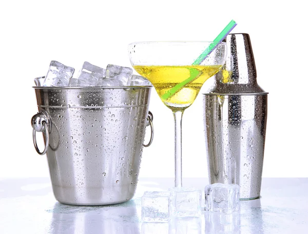 Metal ice bucket and shaker and cocktail isolated on white — Stock Photo, Image