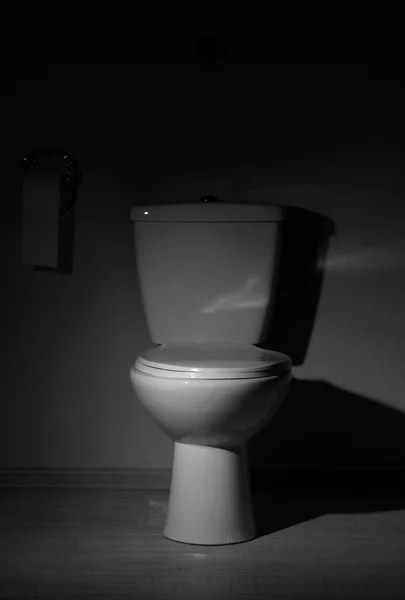 Toilet bowl in a bathroom — Stock Photo, Image