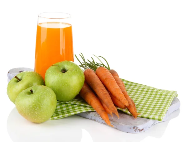 Склянка соку, яблук і моркви, ізольована на білому — стокове фото