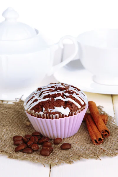 Dolce cupcake al cioccolato da vicino — Foto Stock