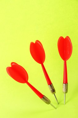 yeşil renkli Dart