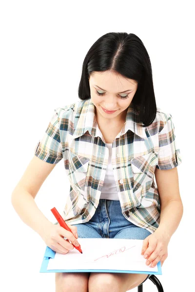 Hermosa joven pintora en el trabajo, aislada en blanco — Foto de Stock