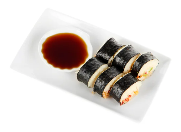 Sabroso sushi Maki - Rollo aislado en blanco — Foto de Stock