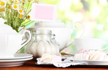 chamomiles doğa zemin üzerine ahşap tablo ile Tablo ayarı