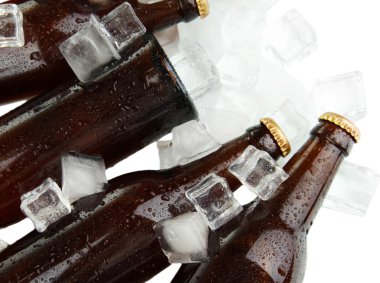 bira şişe buz küpleri yakın çekim