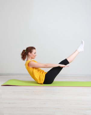 güzel bir genç kadın çalışmaları portresi