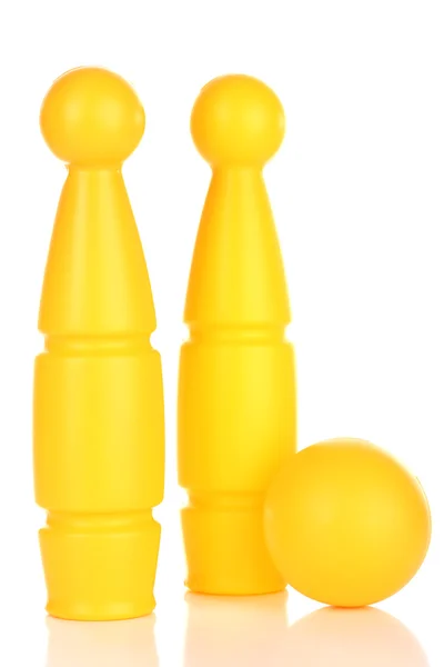 Kleurrijke kunststof Kegelen van speelgoed bowling geïsoleerd op wit — Stockfoto