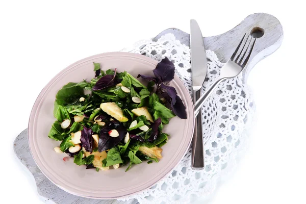 Salada leve em prato isolado em branco — Fotografia de Stock