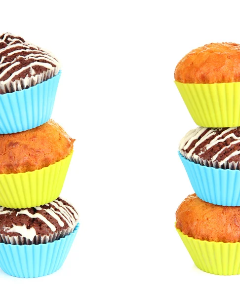 Söta cupcakes isolerad på vit — Stockfoto