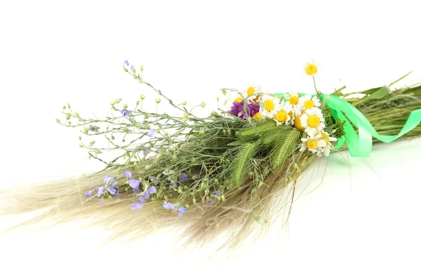 Bouquet of wild flowers and herbs, isolated on white — Stock Photo, Image