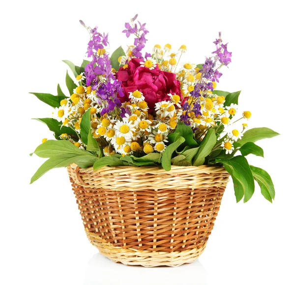 Bouquet of wild flowers in wicker basket, isolated on white — Stock Photo, Image