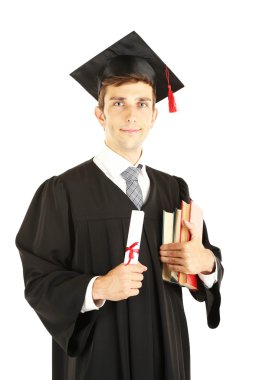 Diploma ve üzerinde beyaz izole kitap tutan genç mezuniyet adam