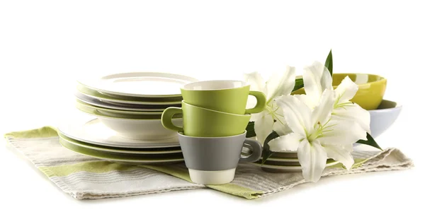 Cuencos vacíos, platos y tazas aislados en blanco — Foto de Stock