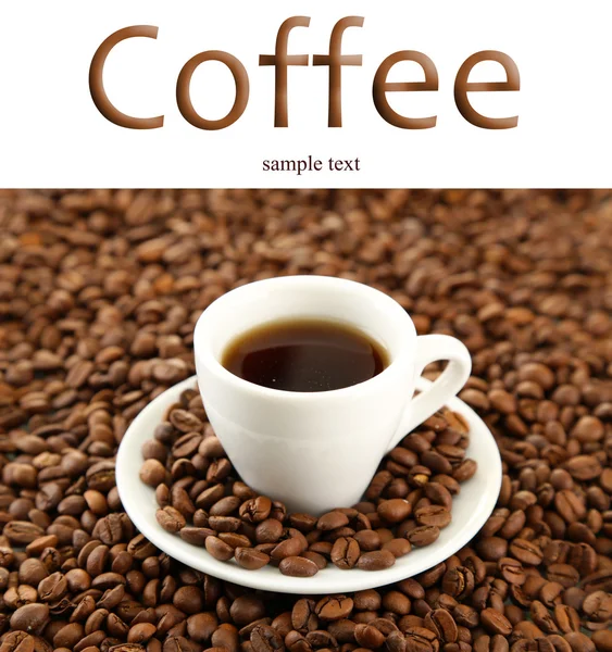 Cup of coffee on coffee beans background — Stock Photo, Image