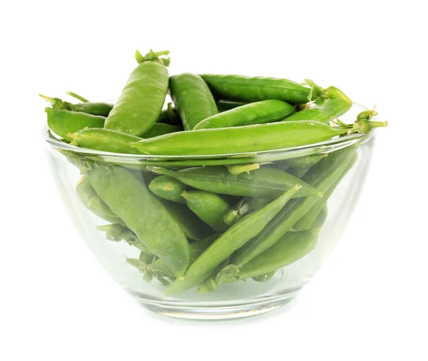 Sweet green peas in bowl isolated on white — Stock Photo, Image