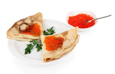 beyaz izole kırmızı havyar ile lezzetli gözleme