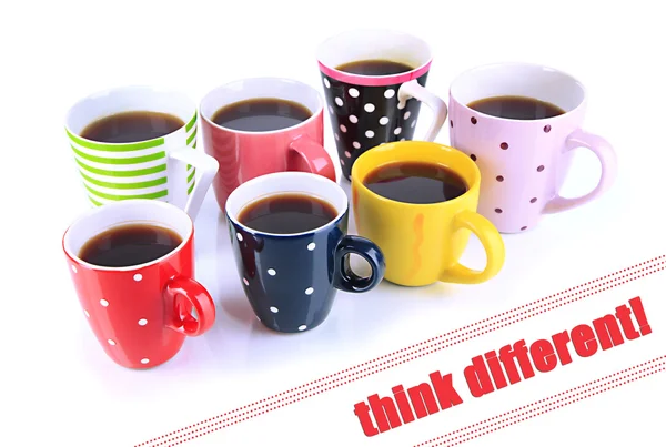 Viele Tassen Kaffee isoliert auf weiß — Stockfoto