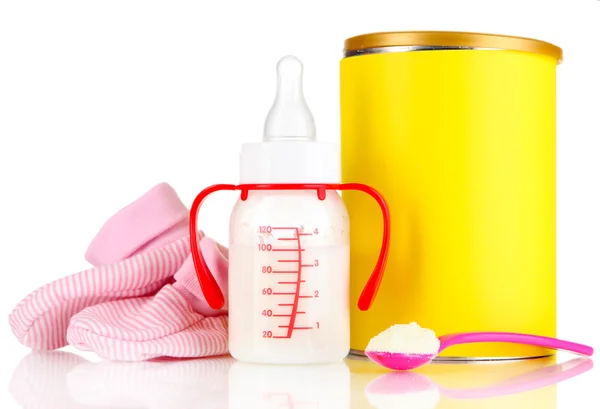 Butelka z mlekiem i jedzenie dla niemowląt na białym tle — Zdjęcie stockowe