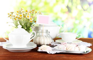 chamomiles doğa zemin üzerine ahşap tablo ile Tablo ayarı