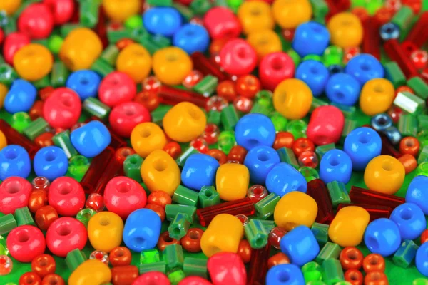 Différentes perles colorées close-up — Photo