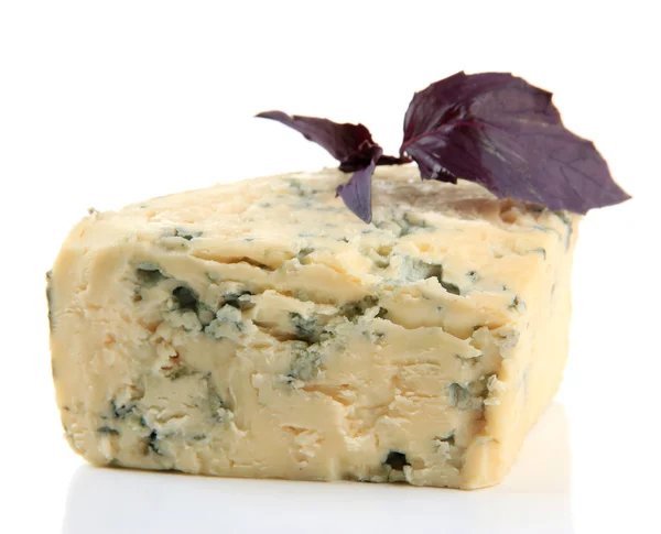 Beyaz izole lezzetli mavi peynir — Stok fotoğraf