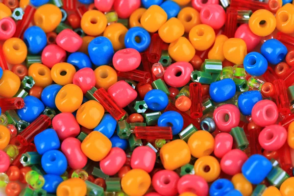 Különböző színes gyöngyök közelről — Stock Fotó