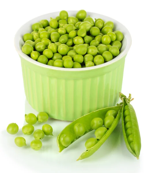 Sweet green peas in bowl isolated on white — Stock Photo, Image