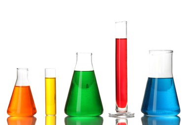 test tüpleri ile üzerine beyaz izole renkli sıvı