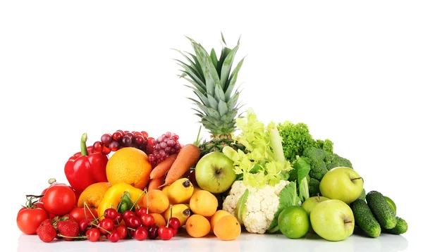 Assortiment van verse groenten en fruit, geïsoleerd op wit — Stockfoto