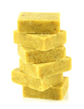 Bouillon küp, üzerinde beyaz izole