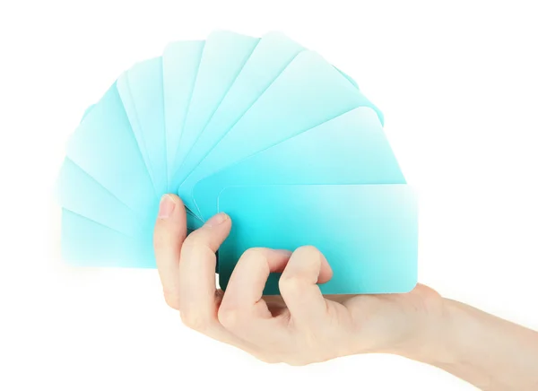 Mano con tarjetas de visita. Concepto: Negocios como el juego de póquer. Aislado sobre blanco — Foto de Stock