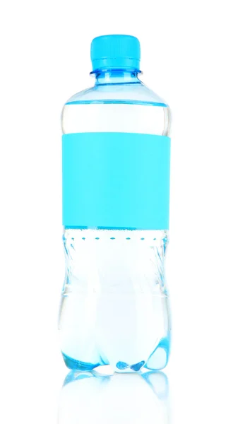 Flasche Wasser isoliert auf weiß — Stockfoto