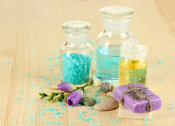 Beautiful spa setting on wooden table close-up — Stock Photo, Image