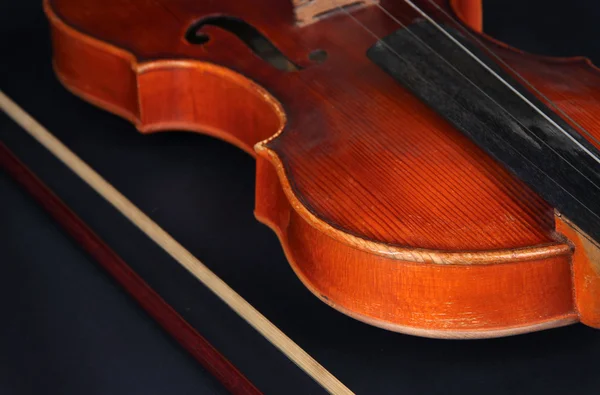 Classical violin on black background — Stock Photo, Image