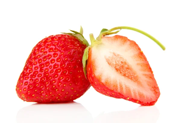 Fresas dulces maduras, aisladas en blanco —  Fotos de Stock