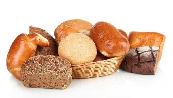 Verschiedene Brotsorten isoliert auf weiß — Stockfoto