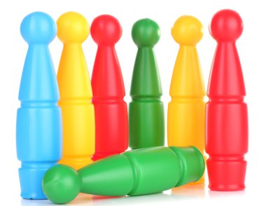 beyaz izole oyuncak bowling renkli plastik cips