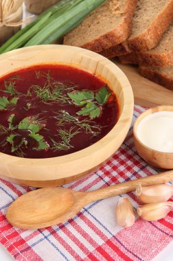 lezzetli borsch üzerinde tablo yakın çekim