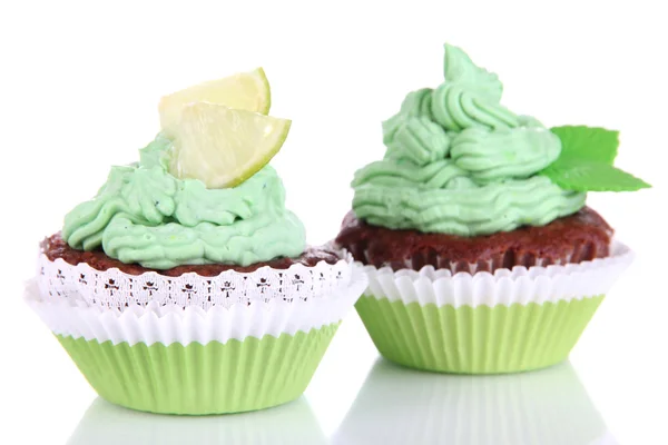 Deliziosi bellissimi cupcake isolati su bianco — Foto Stock
