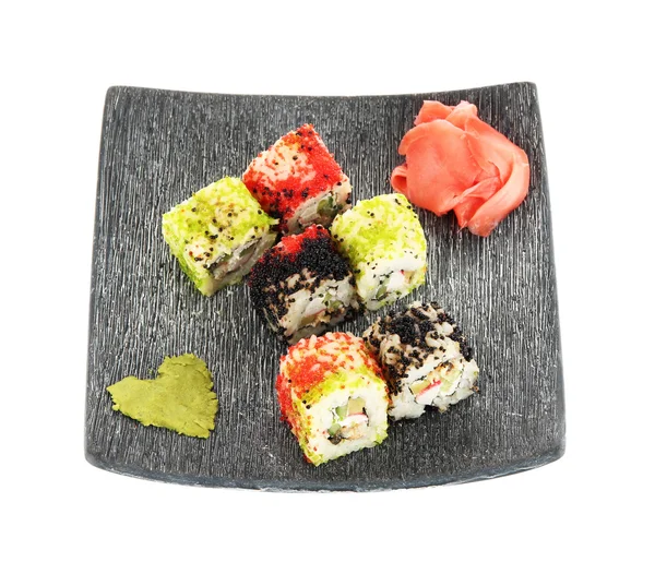 Sabroso sushi Maki - Rollo aislado en blanco — Foto de Stock