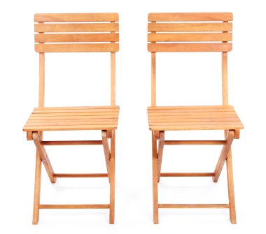 ahşap sandalyeler üzerinde beyaz izole