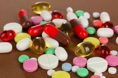 hap, Tablet ve kapsül üzerinde kahverengi zemin çeşitleri