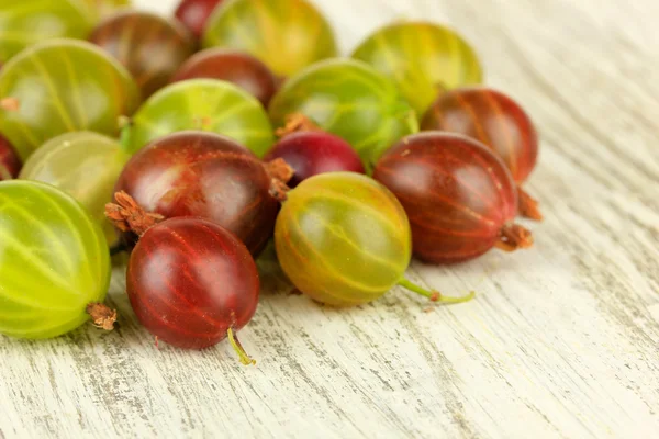 Fresh gooseberries on table close-up — Stock Photo, Image