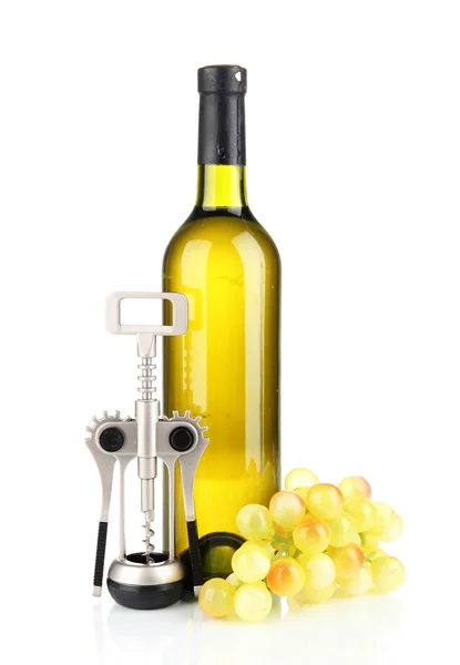 Samenstelling van kurkentrekker en fles wijn, druivenmost, geïsoleerde op wit — Stockfoto