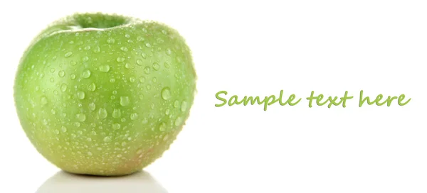 Сочное зеленое яблоко, изолированное на белом — стоковое фото