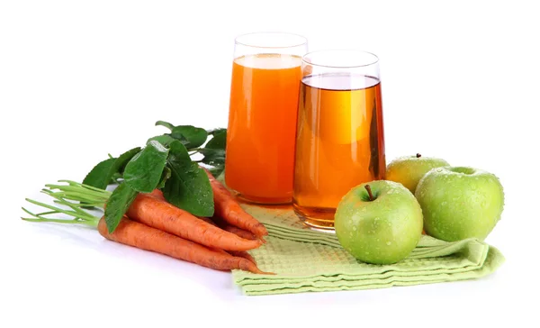 Glas juice, äpplen och morötter, isolerad på vit — Stockfoto